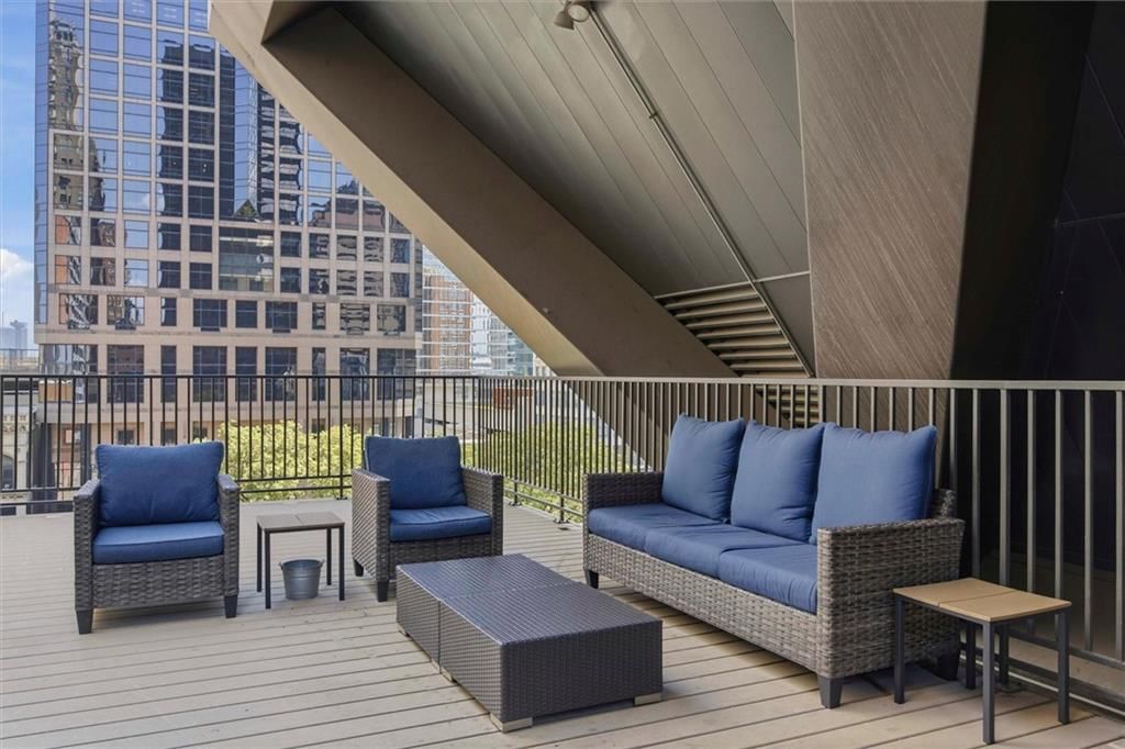 1101 Walnut Street — photo 31