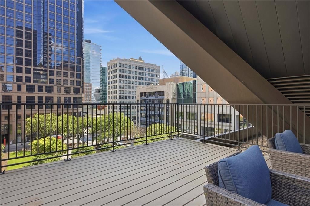 1101 Walnut Street — photo 32