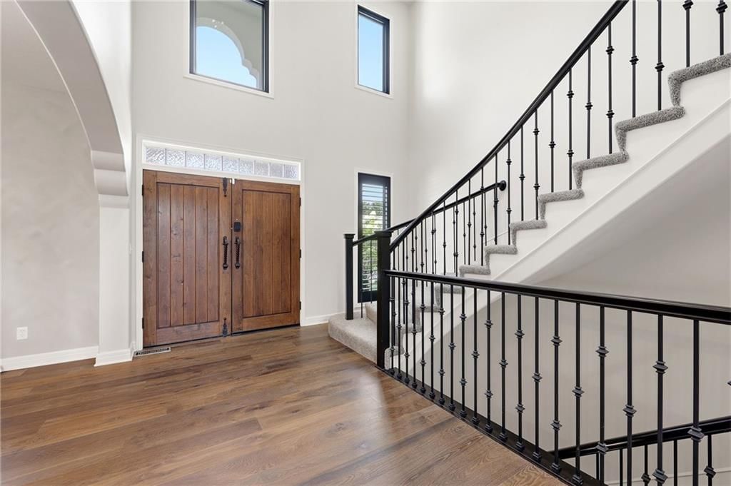 701 NE Shoreline Drive — photo 6