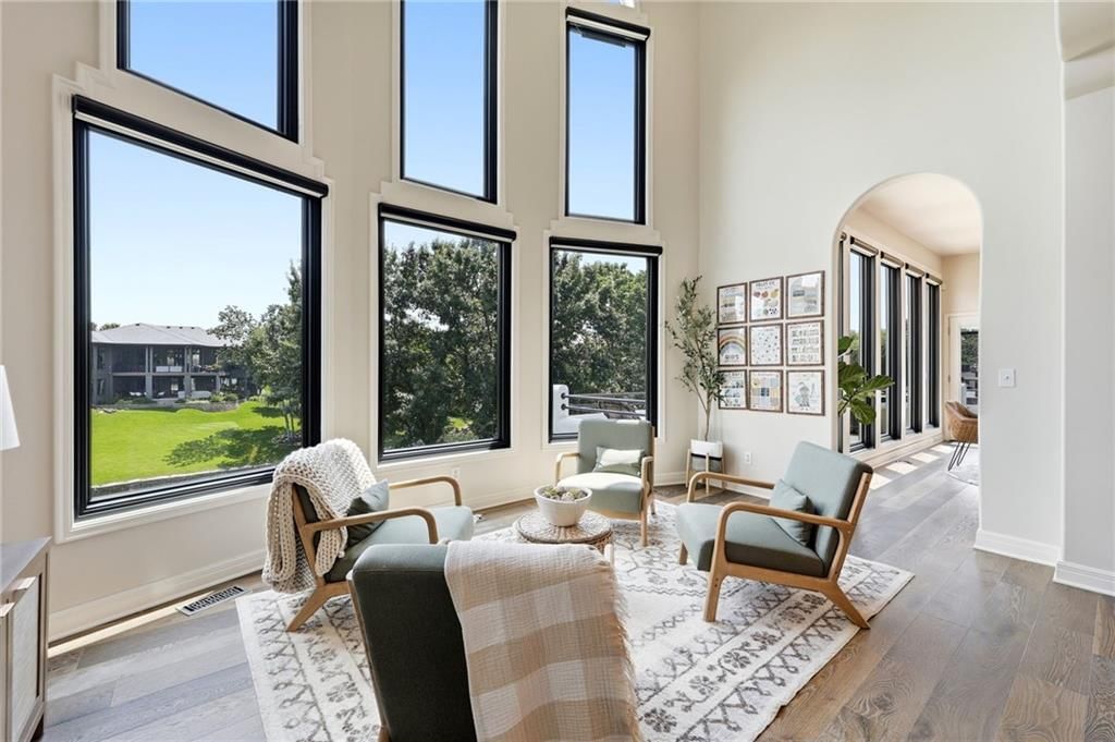 701 NE Shoreline Drive — photo 11