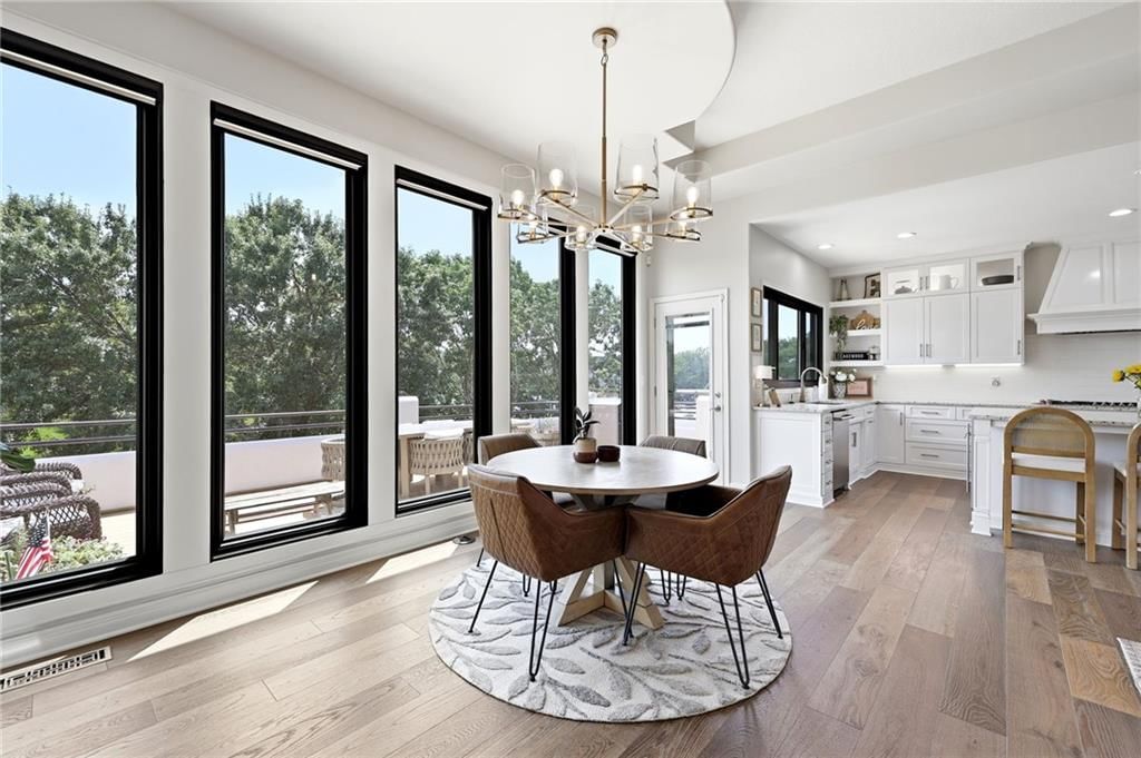 701 NE Shoreline Drive — photo 18