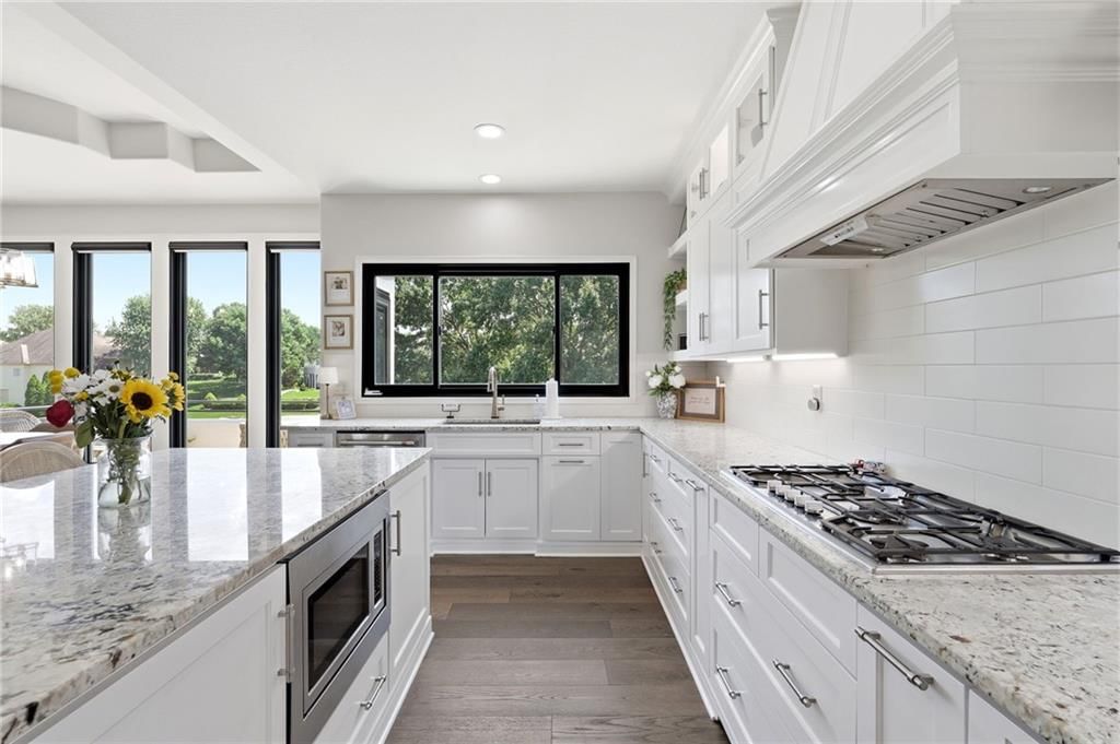 701 NE Shoreline Drive — photo 24