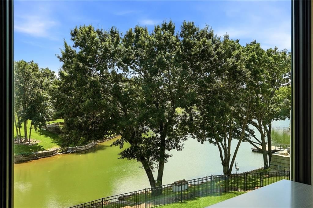 701 NE Shoreline Drive — photo 34