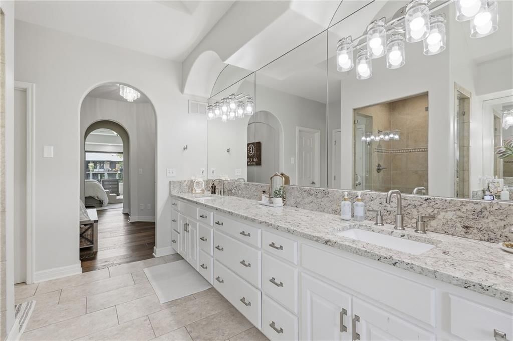 701 NE Shoreline Drive — photo 42
