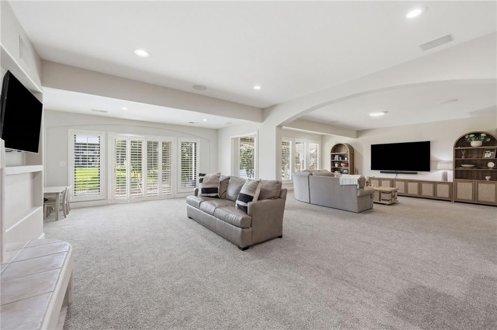 701 NE Shoreline Drive — photo 66