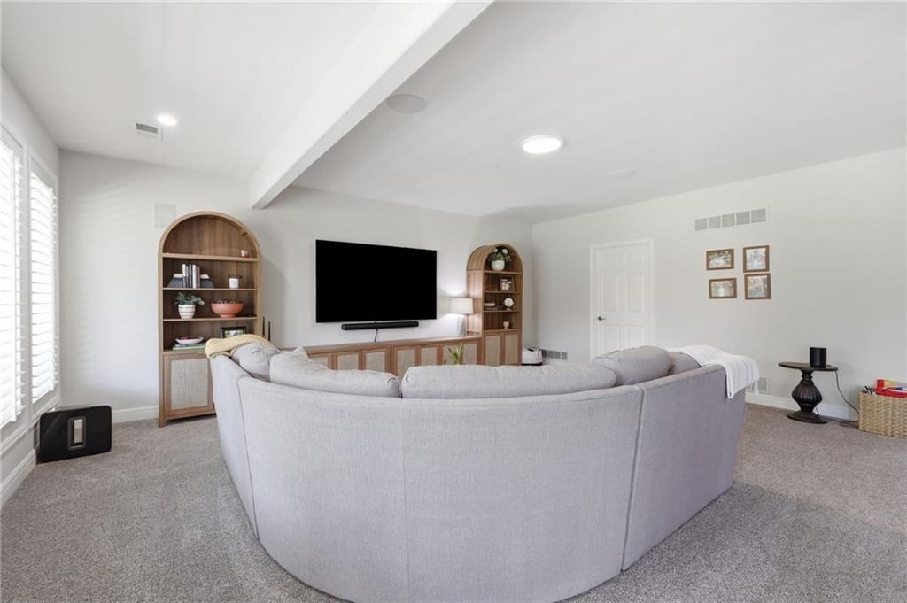 701 NE Shoreline Drive — photo 73