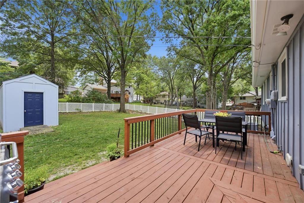 1605 NE 69th Terrace — photo 36