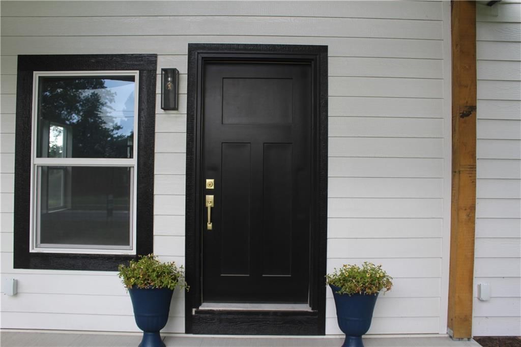 400 N Bynum Road — photo 3