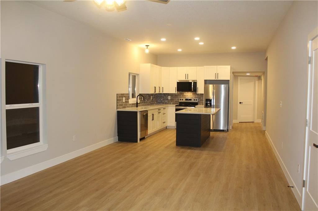 400 N Bynum Road — photo 8