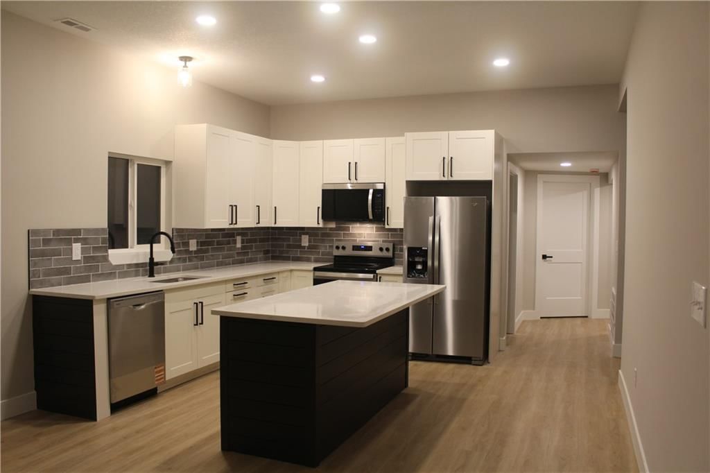 400 N Bynum Road — photo 11