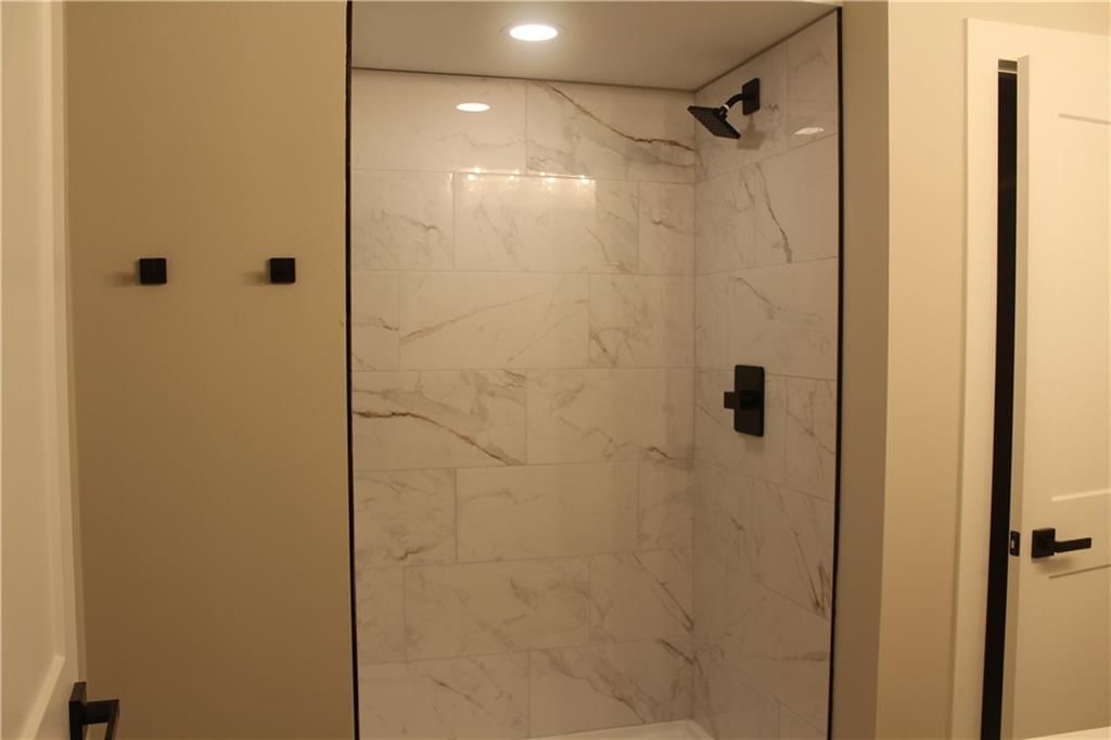 400 N Bynum Road — photo 24
