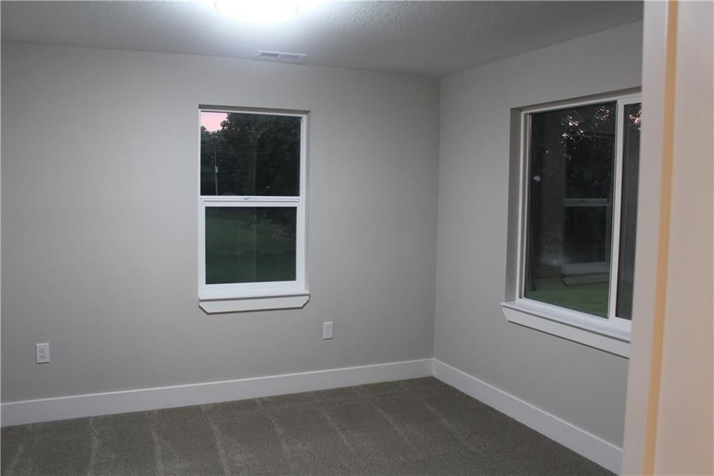 400 N Bynum Road — photo 26