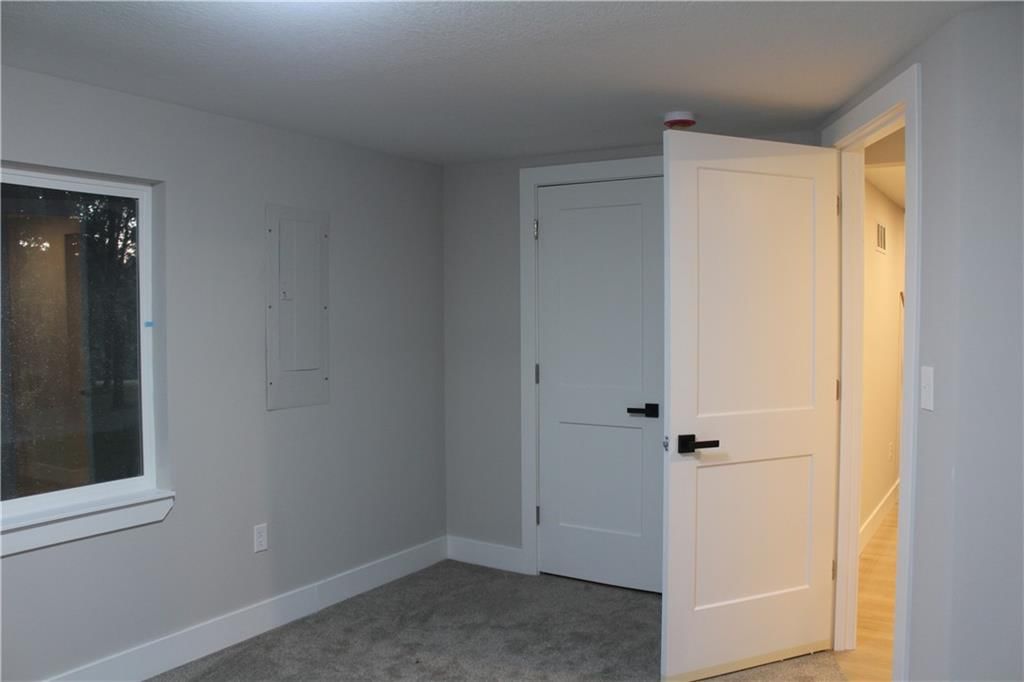 400 N Bynum Road — photo 27