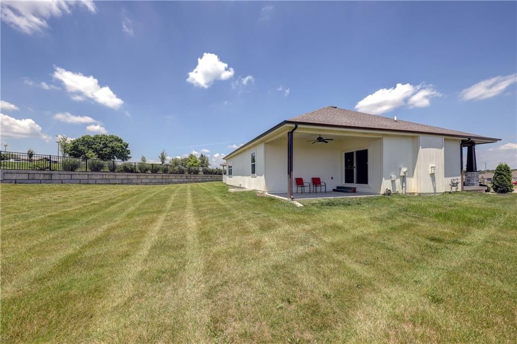 15761 Sheridan Place — photo 32