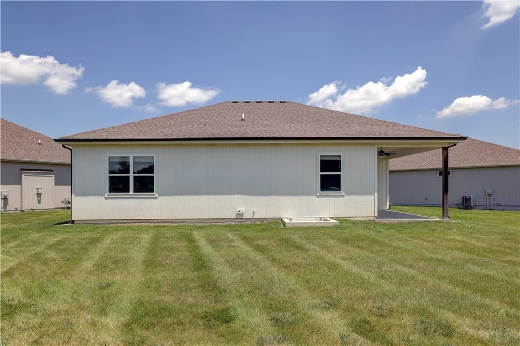 15761 Sheridan Place — photo 33