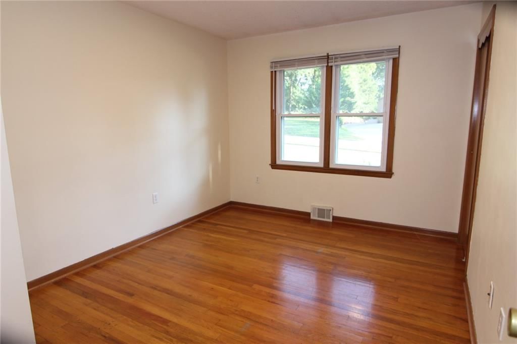 10201 W 69th Street — photo 19