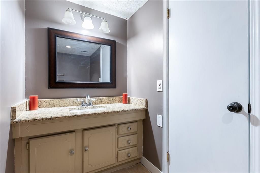 2209 NW 10TH Street — photo 39