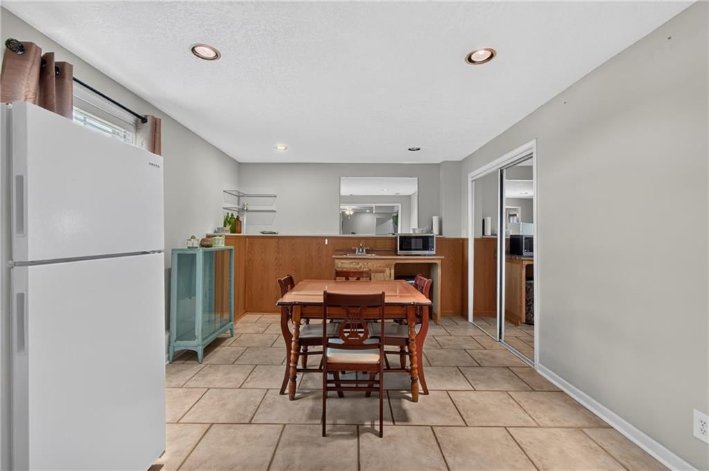 1408 Bridget Boulevard — photo 35