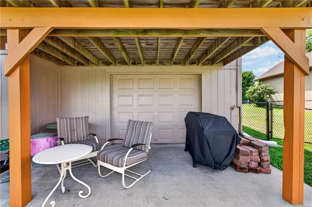 1408 Bridget Boulevard — photo 45