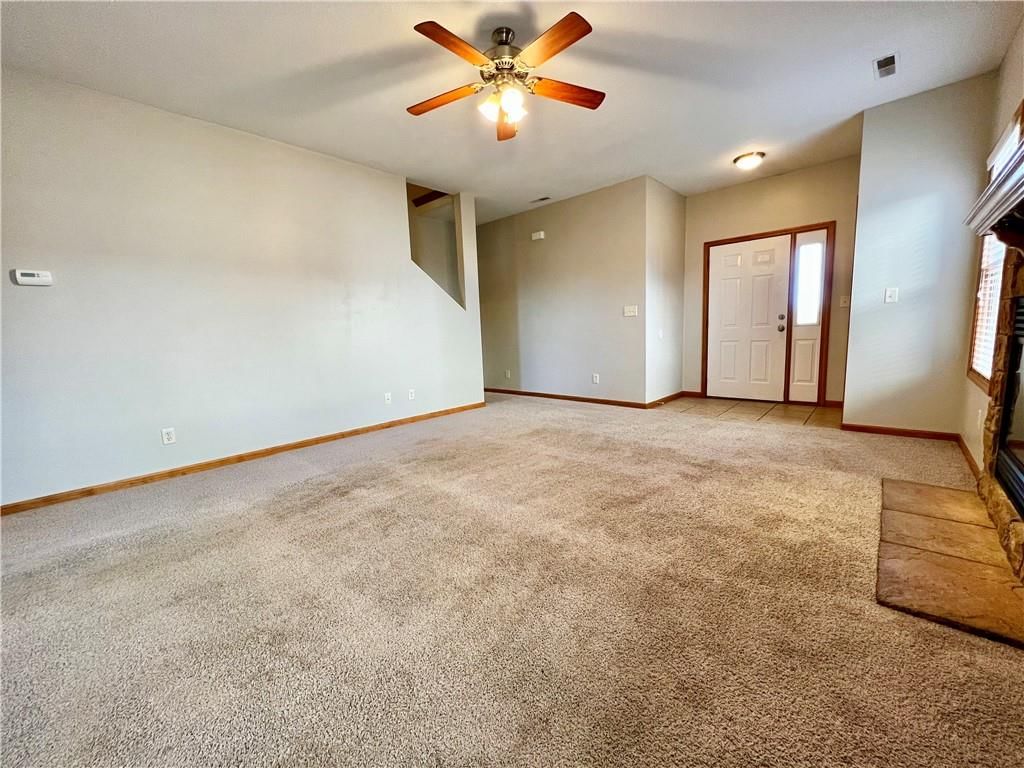 916 Eagle Ridge Drive — photo 8