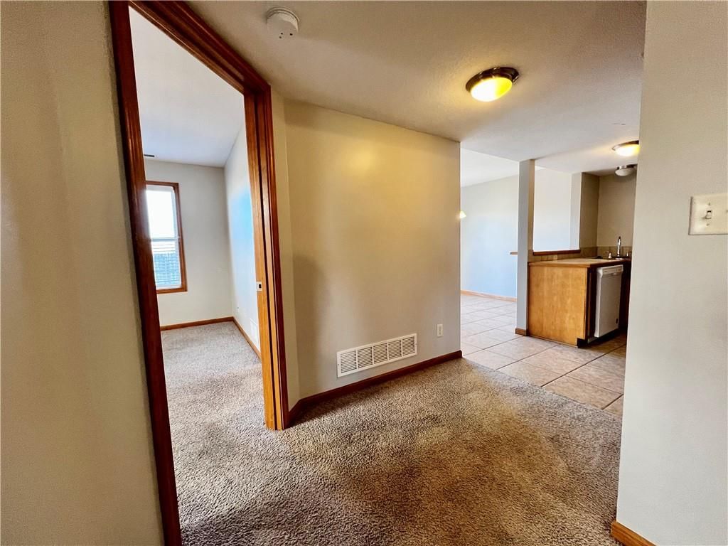 916 Eagle Ridge Drive — photo 10