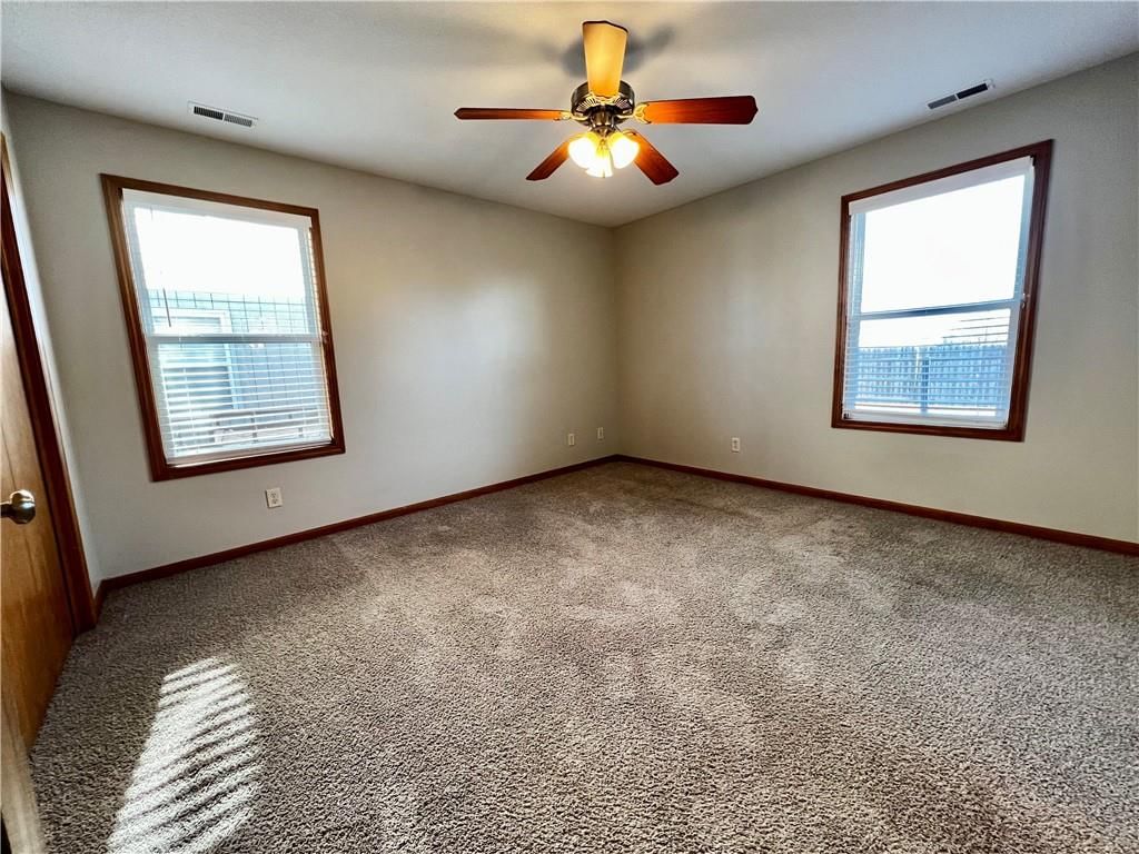 916 Eagle Ridge Drive — photo 11