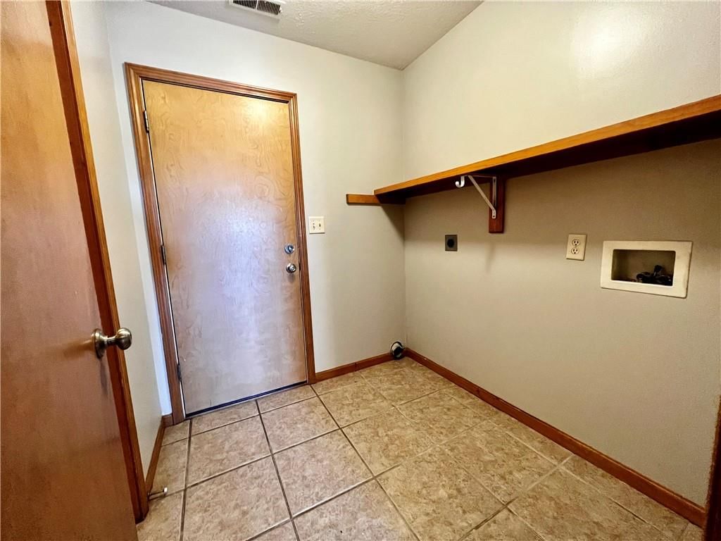 916 Eagle Ridge Drive — photo 26