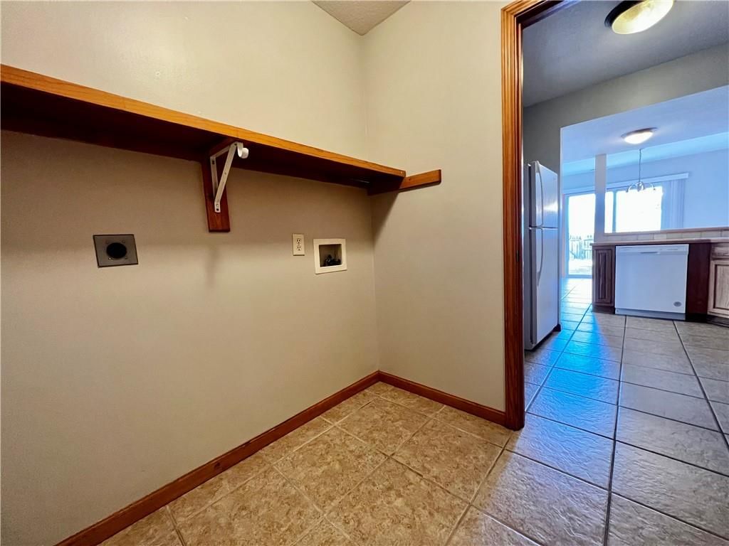 916 Eagle Ridge Drive — photo 32