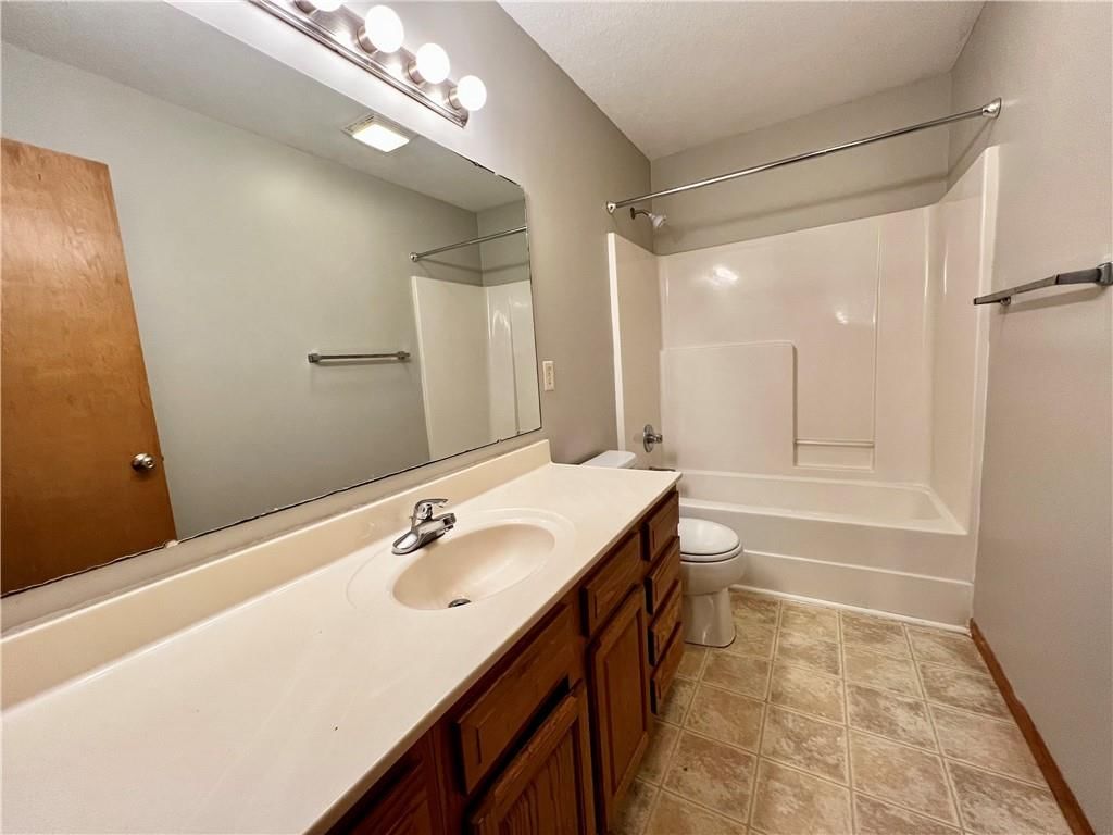 916 Eagle Ridge Drive — photo 44