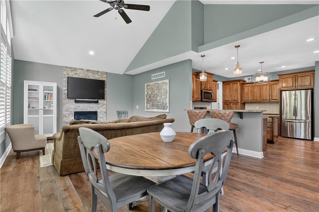 8101 Park View Drive — photo 10