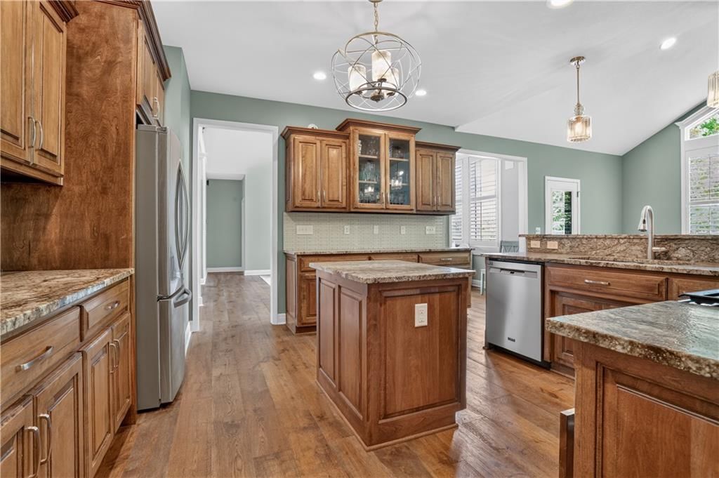 8101 Park View Drive — photo 15
