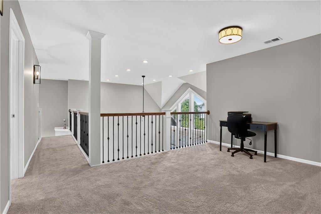 8101 Park View Drive — photo 24