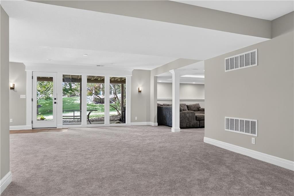 8101 Park View Drive — photo 34