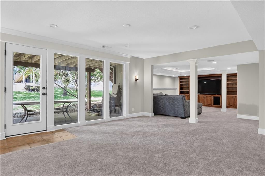 8101 Park View Drive — photo 35