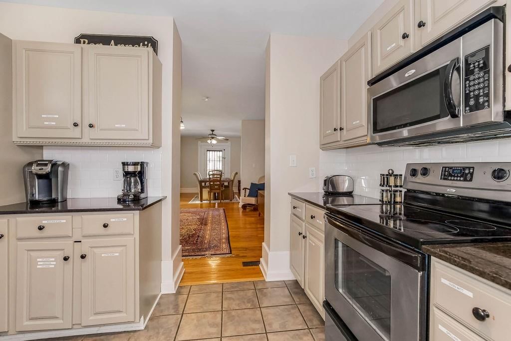 3949 Warwick Boulevard — photo 29