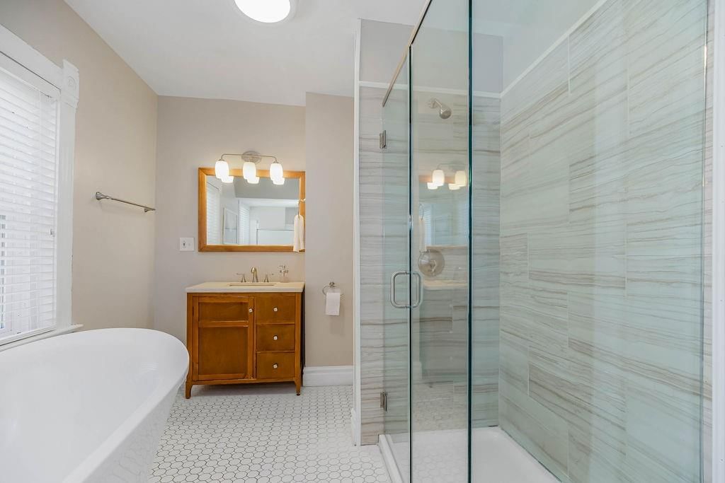 3949 Warwick Boulevard — photo 31