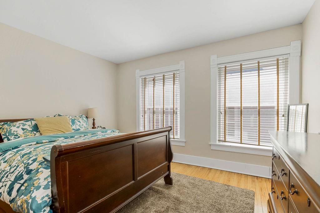 3949 Warwick Boulevard — photo 46