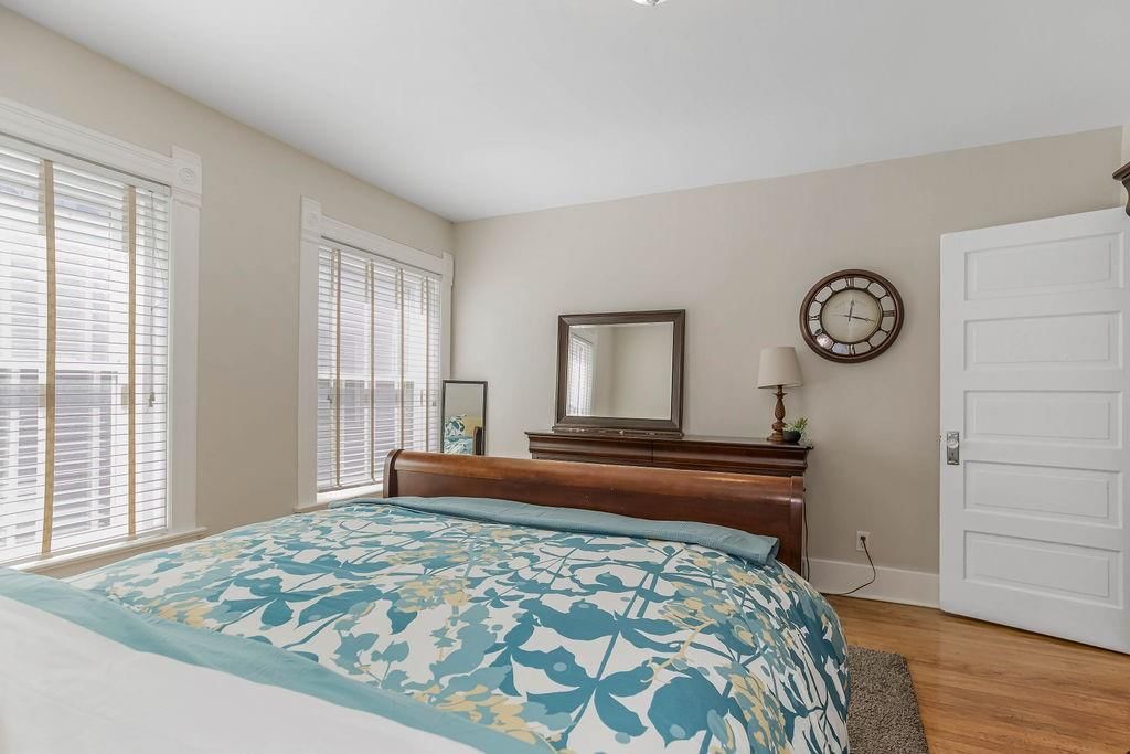 3949 Warwick Boulevard — photo 48