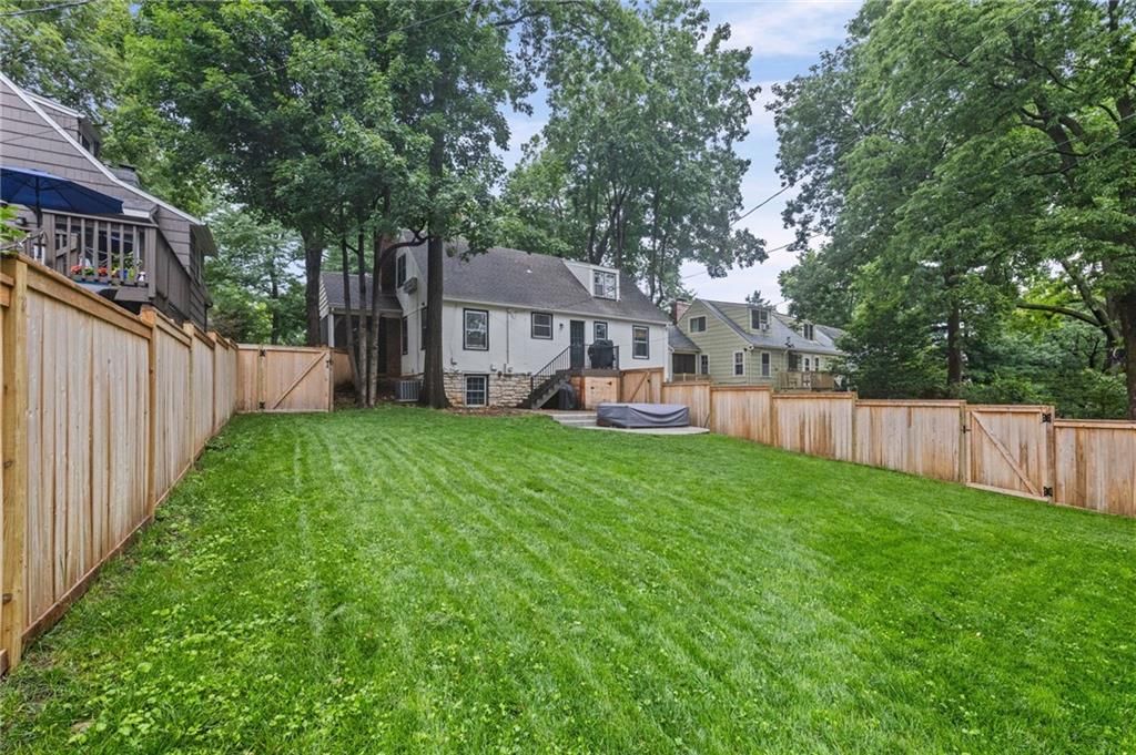 6839 Locust Street — photo 33