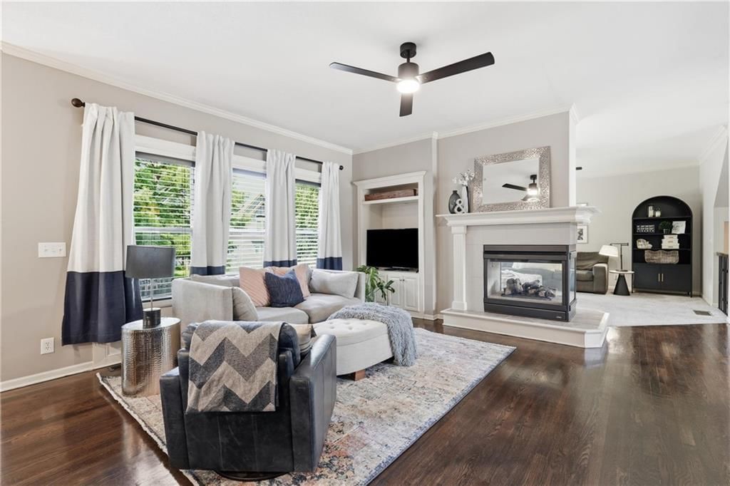 1550 CARRIAGE Circle — photo 8