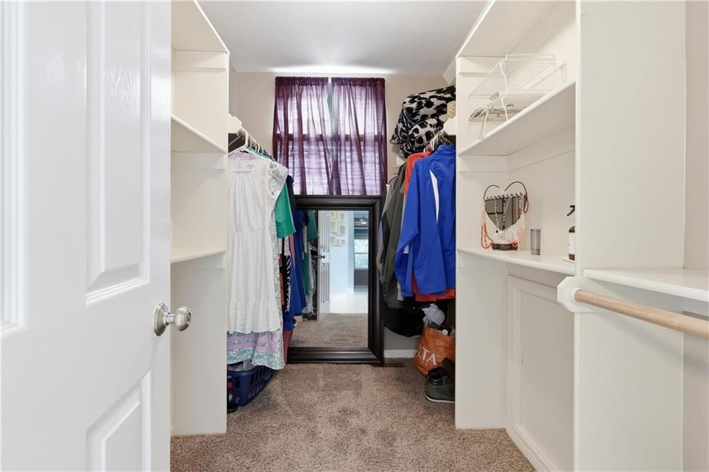 1550 CARRIAGE Circle — photo 23