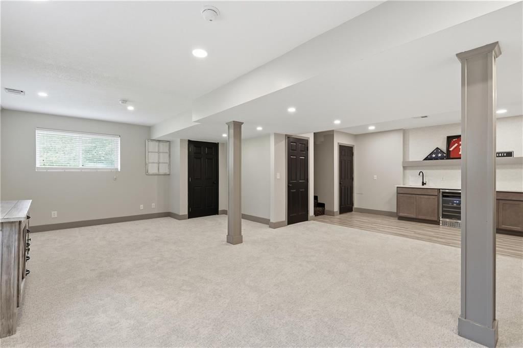 1550 CARRIAGE Circle — photo 29