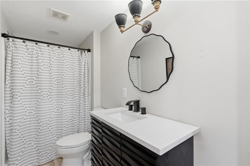 1550 CARRIAGE Circle — photo 31