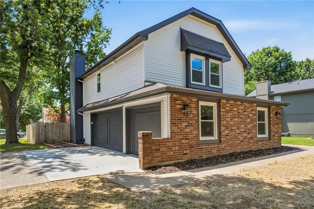 15529 W 146th Street — photo 2