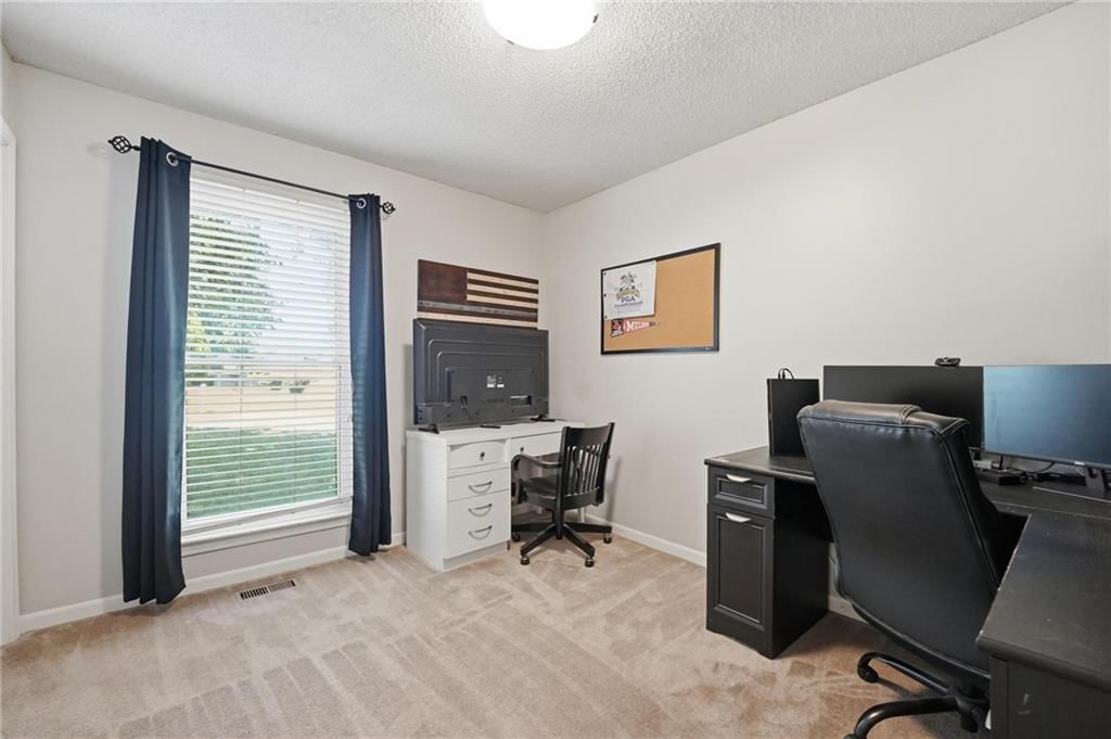 11411 N Walnut Street — photo 16