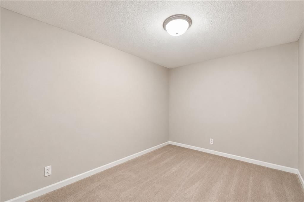 11411 N Walnut Street — photo 20