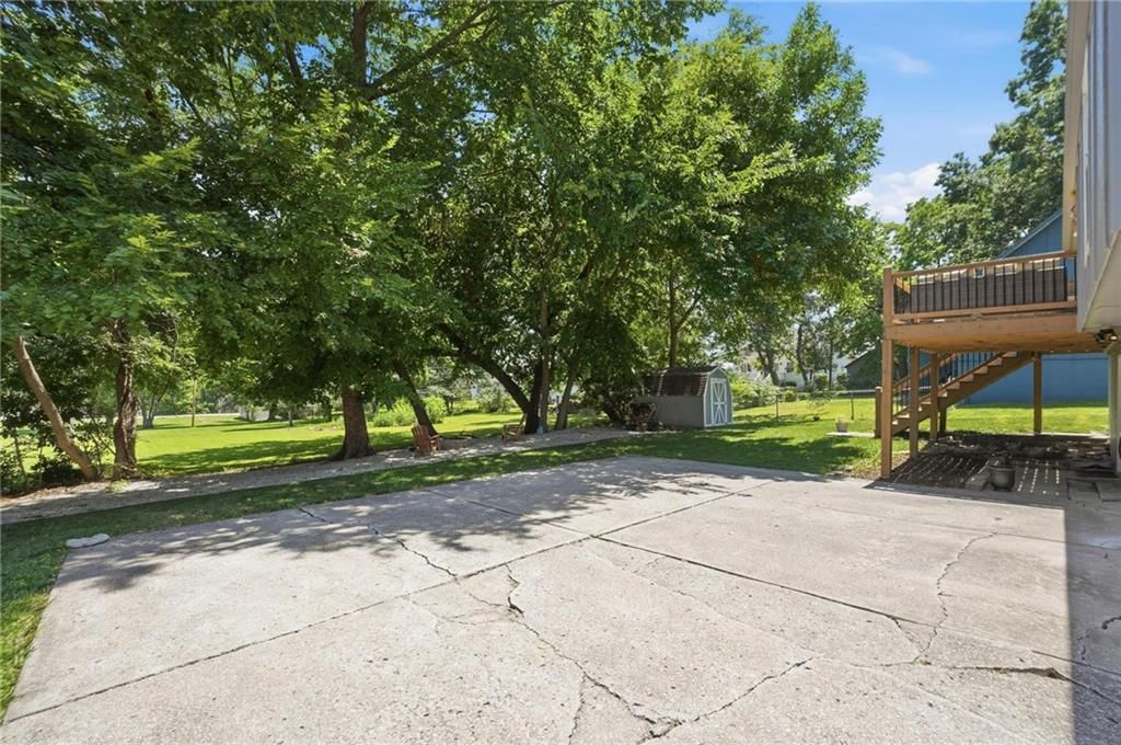 11411 N Walnut Street — photo 24