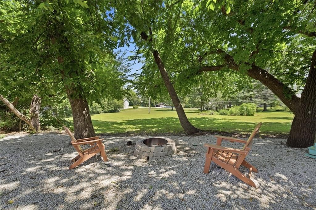 11411 N Walnut Street — photo 25