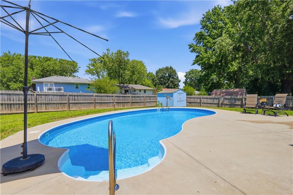 417 SW PARKWOOD Drive — photo 19