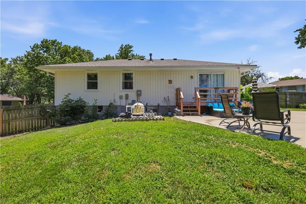 417 SW PARKWOOD Drive — photo 20